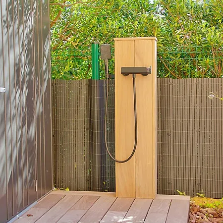 Renovated 2-room Near Sea & Shops Апартаменты *